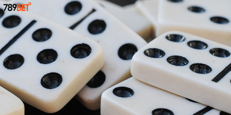 Khám phá sức hấp dẫn của bài domino