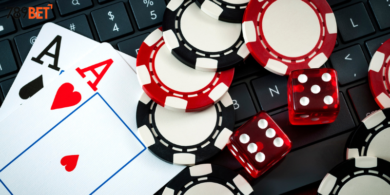 Chơi đánh bài Crazy Eight